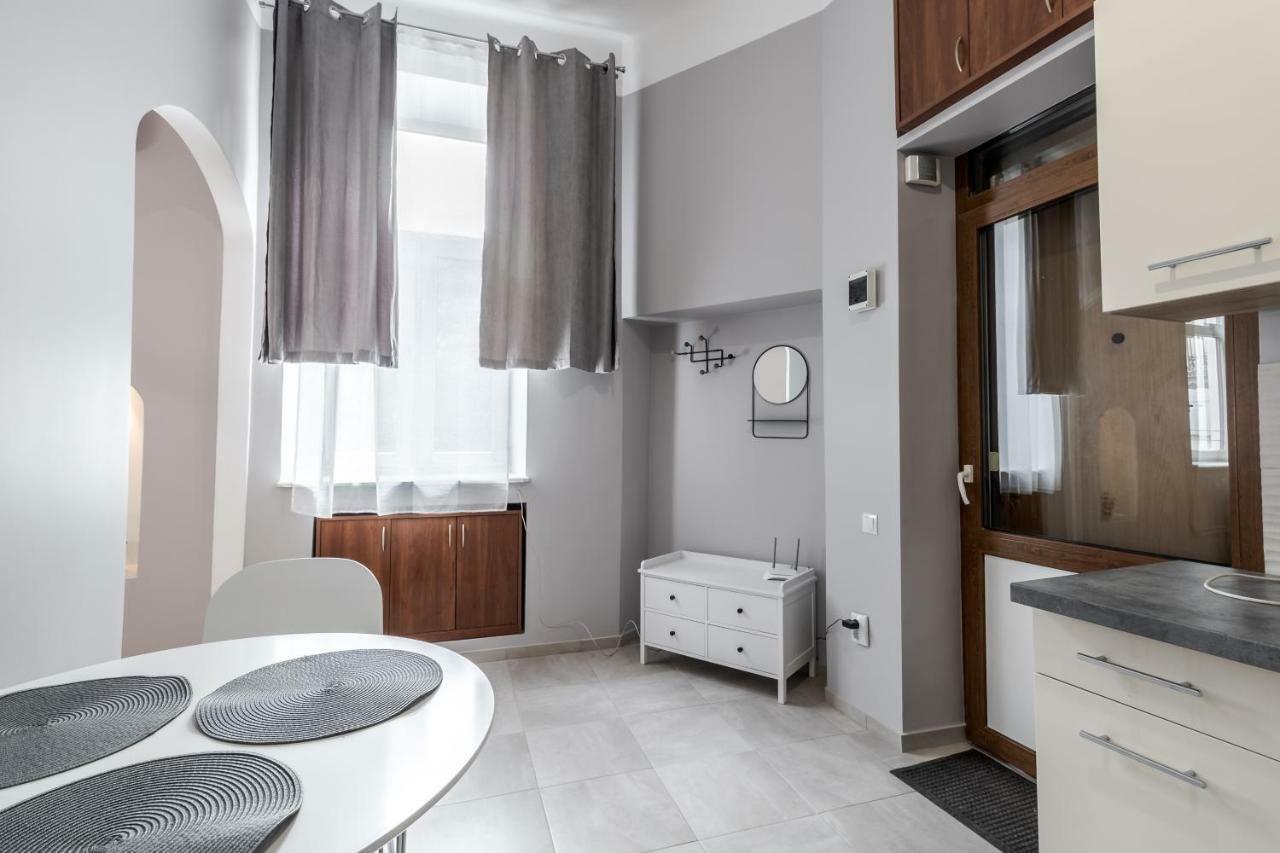 Midwheel Apartment 9 リヴィウ エクステリア 写真