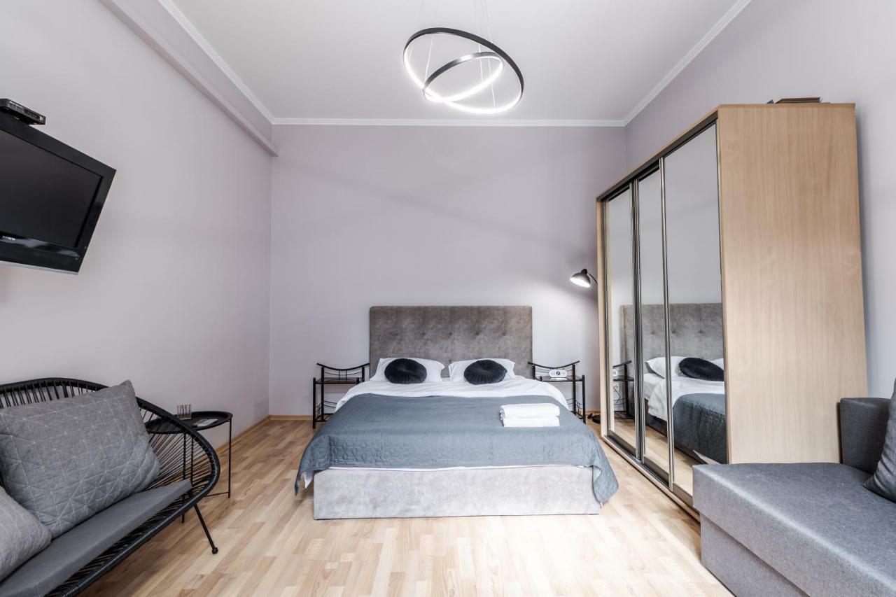 Midwheel Apartment 9 リヴィウ エクステリア 写真